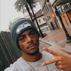 Meet your Posher, Corey